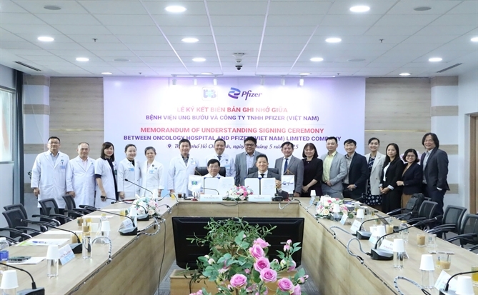 Bệnh viện Ung Bướu TP.HCM ký kết bản ghi nhớ hợp tác với Công ty TNHH Pfizer (Việt Nam)