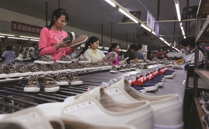 Giảm cú sốc cho dệt may và da giày