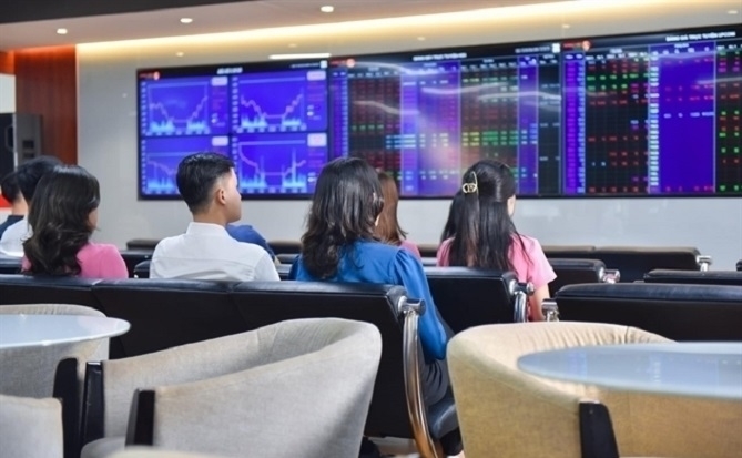 Dòng tiền luân chuyển, cơ hội để nhà đầu tư “chọn mặt gửi vàng” trong tháng 6