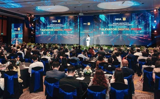 Nhiều chuyên gia dự diễn đàn 