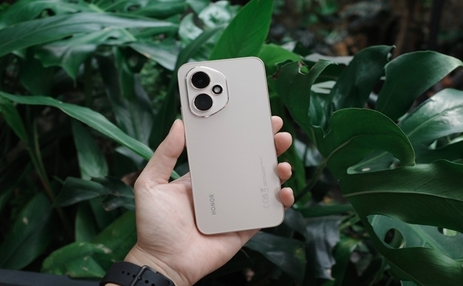 Smartphone 400 series tích hợp khả năng phát hiện deepfake bằng AI