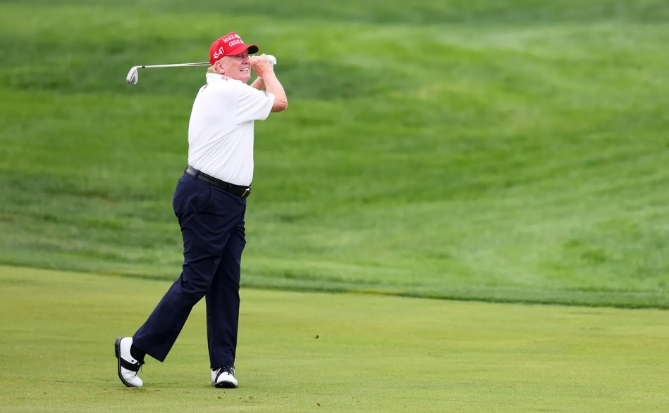 Tổng thống Trump: Khi tên tuổi cũng là tài sản