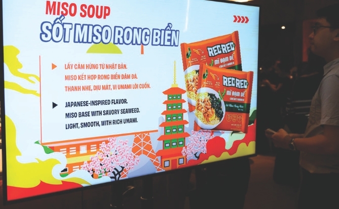 Dế Việt phiêu lưu Mỹ