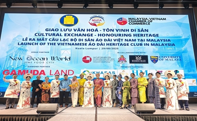 Chương trình nghệ thuật tại cộng đồng Malaysia mang đậm tình quê hương