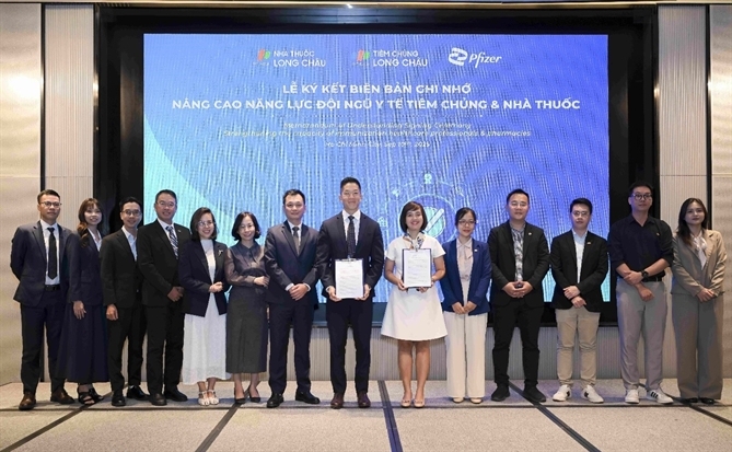 Pfizer Việt Nam và Long Châu hợp tác nâng cao năng lực đội ngũ y tế tiêm chủng và nhà thuốc