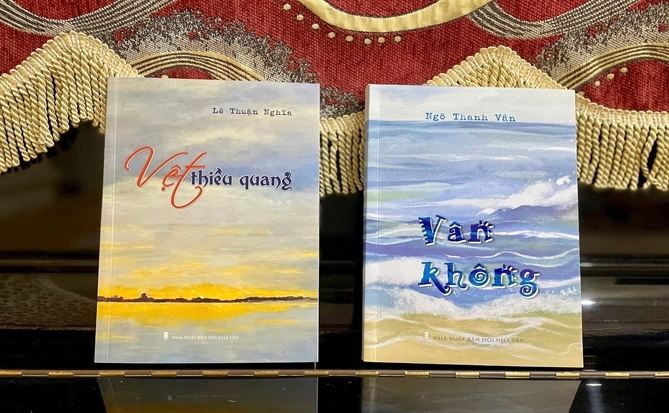 “Dòng chảy tâm ngôn của cha và con”: Cuộc hội ngộ thi ca đặc biệt