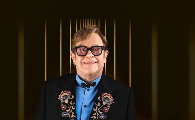 Danh ca Elton John tiết lộ những khoảnh khắc vàng son trong cuộc đời huyền thoại