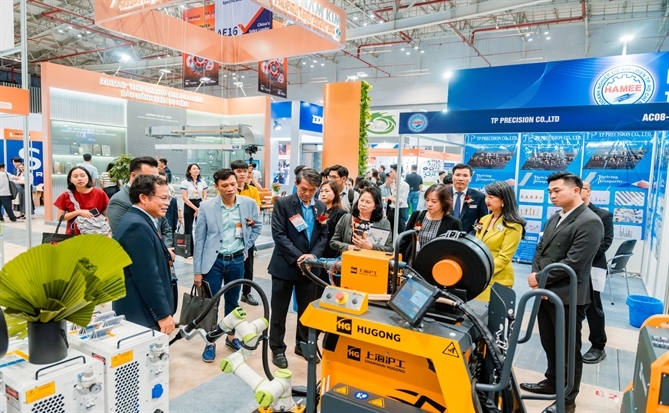 Doanh nghiệp Việt Nam quan tâm tới máy móc tích hợp A.I, 5G