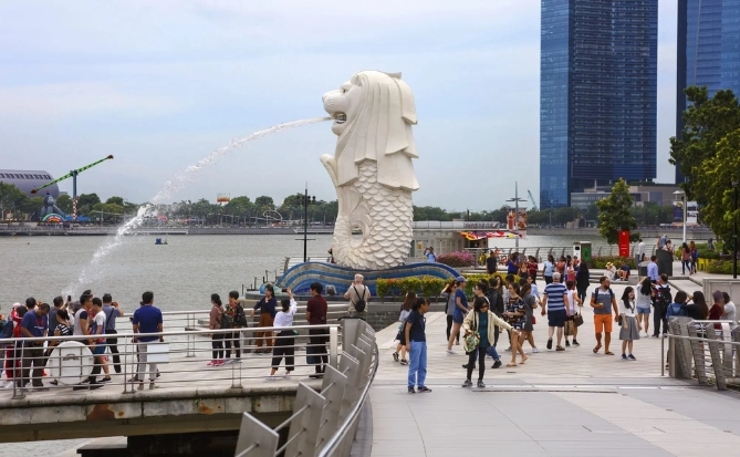 Dân số Singapore lập kỷ lục mới nhờ tăng trưởng nhóm nhập cư