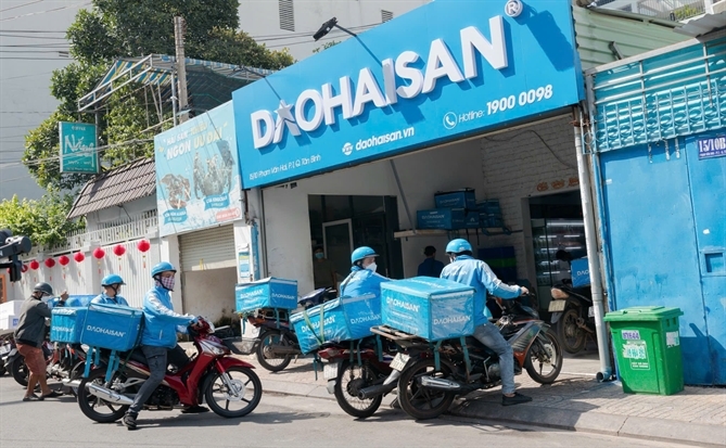 Bán lẻ hải sản lấn sân F&B?