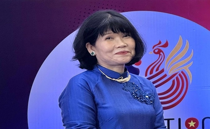 Người phụ nữ Việt vinh dự nhận Huân chương Bắc đẩu Bội tinh bậc Hiệp sỹ