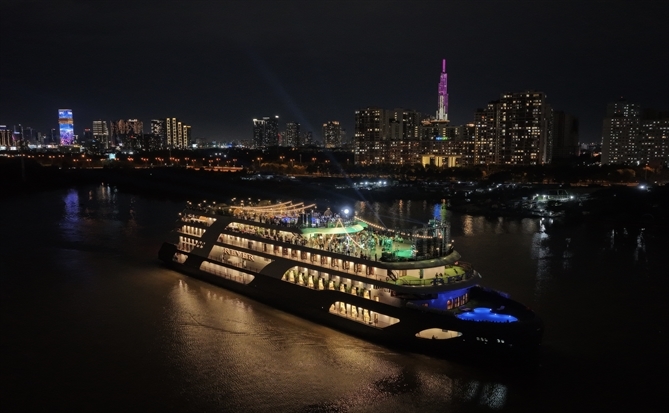 Tổ hợp văn hóa - giải trí trên sông