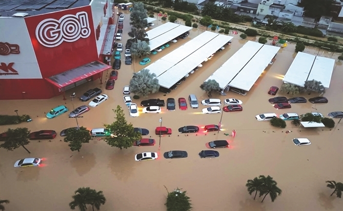 “Cơn bão tài chính”  của bảo hiểm