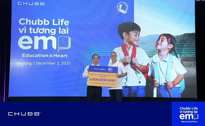 Chubb Life Việt Nam dành hơn 1 tỉ đồng hỗ trợ học sinh khó khăn và các địa phương gánh chịu thiên tai