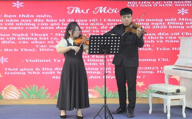 Không gian nghệ thuật “Mùa đông yêu dấu”: Giai điệu ấm áp giữa những ngày đầu đông Hà Nội