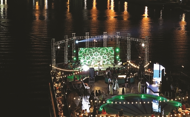 Xa xỉ dịch chuyển