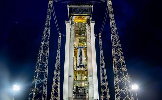 Châu Âu trước cuộc đua không gian