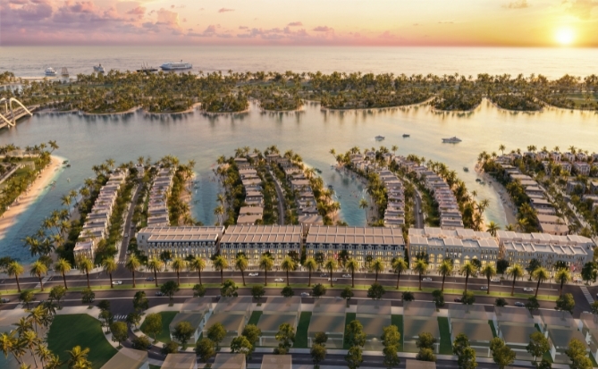 Tĩnh tại biển riêng và sức sống tâm điểm - hai sắc thái sống giao hòa tại Vịnh Tiên