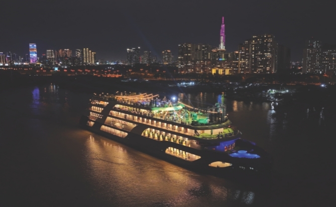 Tỉ USD mua cảm xúc