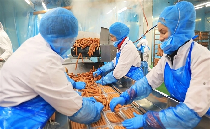 Xúc xích và những lát cắt của kinh tế Đức