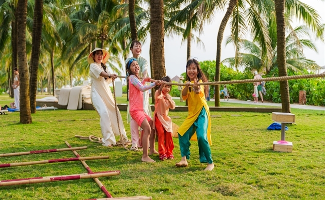 Tết là dịp để tạm ngắt nhịp sống cũ