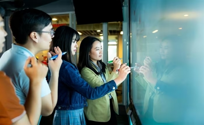 Bài toán bình đẳng giới nơi công sở trong kỷ nguyên A.I