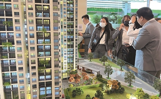 Cửa hẹp “vay để xây”