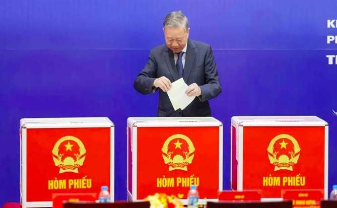 Gần 79 triệu cử tri cả nước đi bầu cử đại biểu Quốc hội và đại biểu HĐND