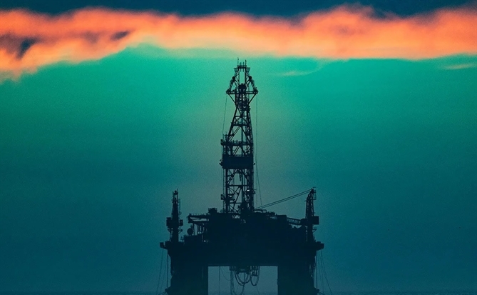 Các hãng dầu phương Tây tăng tốc săn nguồn thay thế Trung Đông