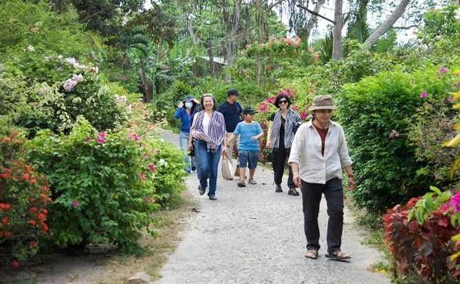 Làng cổ 200 năm miền sông nước