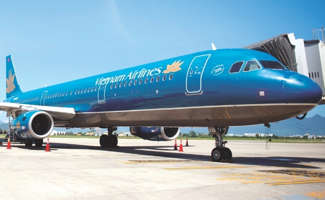 “Cơn lốc ngược” trên bầu trời