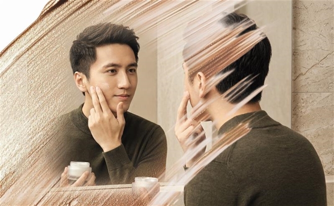 Nam thần mặt hoa da phấn