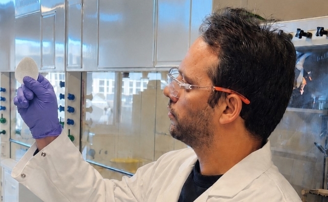 Đại học Monash chế tạo màng lọc nanocomposite giúp tối ưu hóa chi phí tái chế nhựa PET