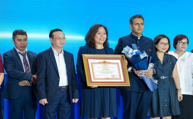 Unilever Việt Nam đón nhận Bằng khen của Thủ tướng nhờ thành tích xuất sắc trong kinh doanh và an sinh xã hội