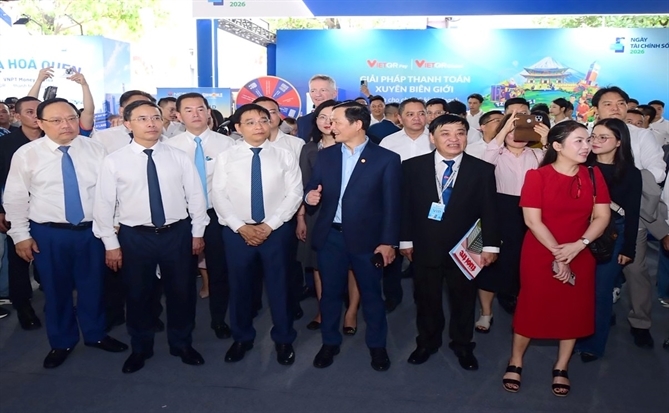Gian hàng của Sacombank thu hút khách quốc tế tại Lễ hội Tài chính số 2026