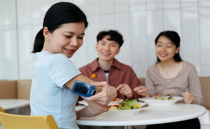 Abbott ra mắt bộ cảm biến tự động đo đường huyết liên tục mỗi phút