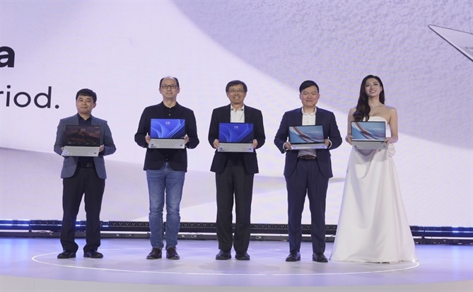 ASUS ra mắt Expertbook Ultra