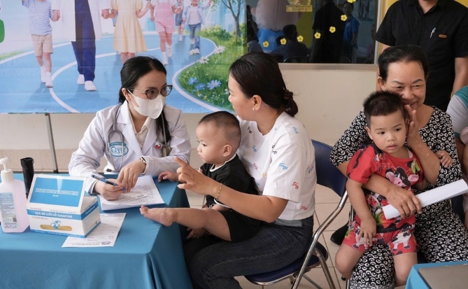 Hệ thống Y tế 315 đồng hành chăm sóc sức khỏe trẻ em tại Phoenix Orphanage