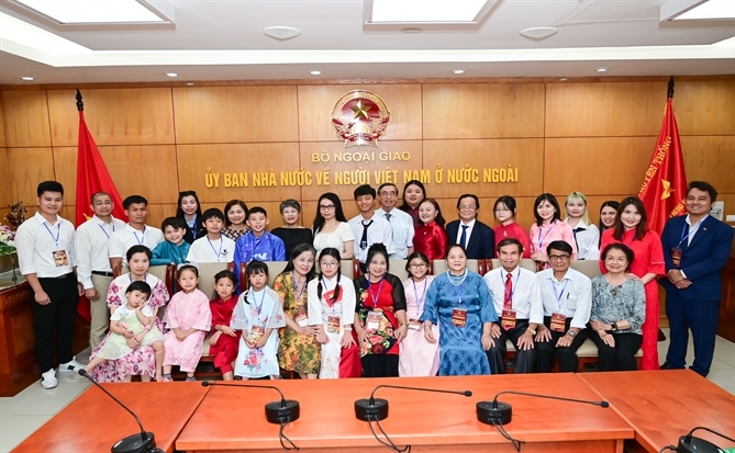 Từ hành trình về nguồn đến lan tỏa tình yêu tiếng Việt trong cộng đồng kiều bào