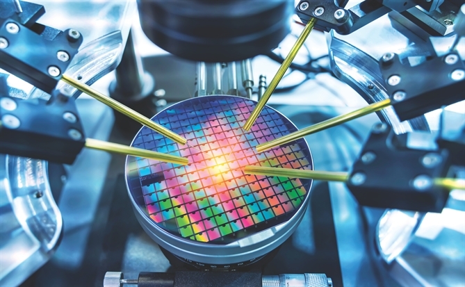 Từ ốc vít đến Thung lũng Silicon