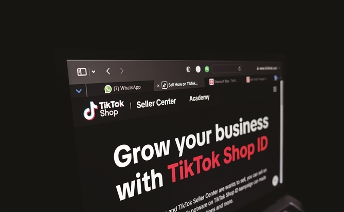 Voucher giấy trở lại sàn