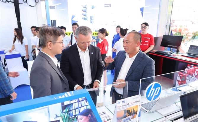 DMX và HP mở rộng hợp tác bán lẻ, nâng cao trải nghiệm công nghệ cho người dùng