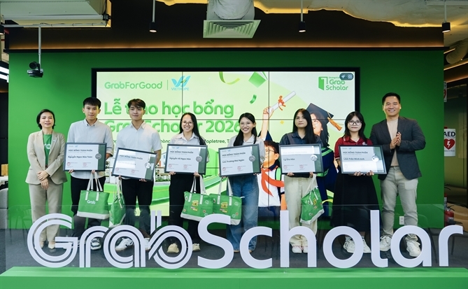 GrabScholar 2026 tiếp sức hành trình học tập  của hơn 300 học sinh, sinh viên